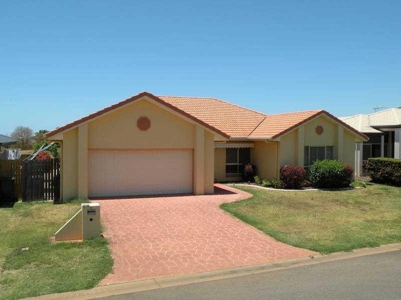 11 Robert John Circuit, Coral Cove QLD 4670