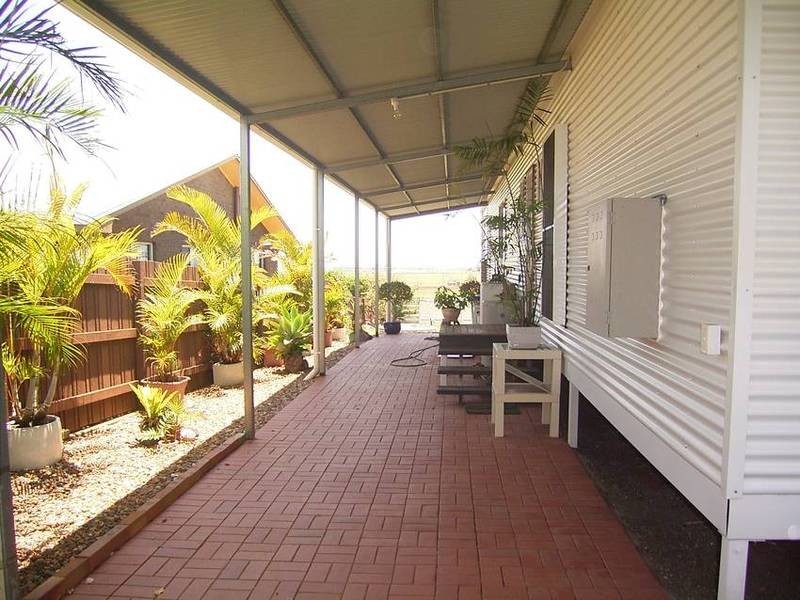 8 Barellan Parade, Qunaba QLD 4670