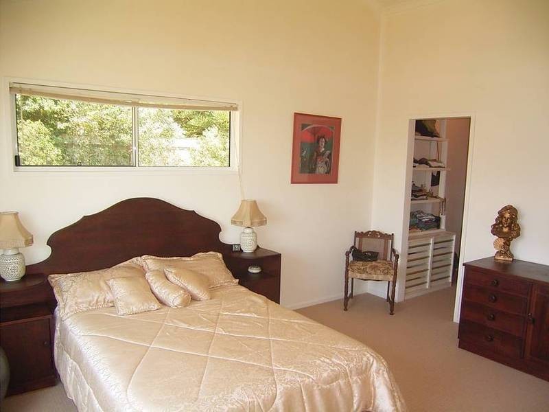 8 Barellan Parade, Qunaba QLD 4670