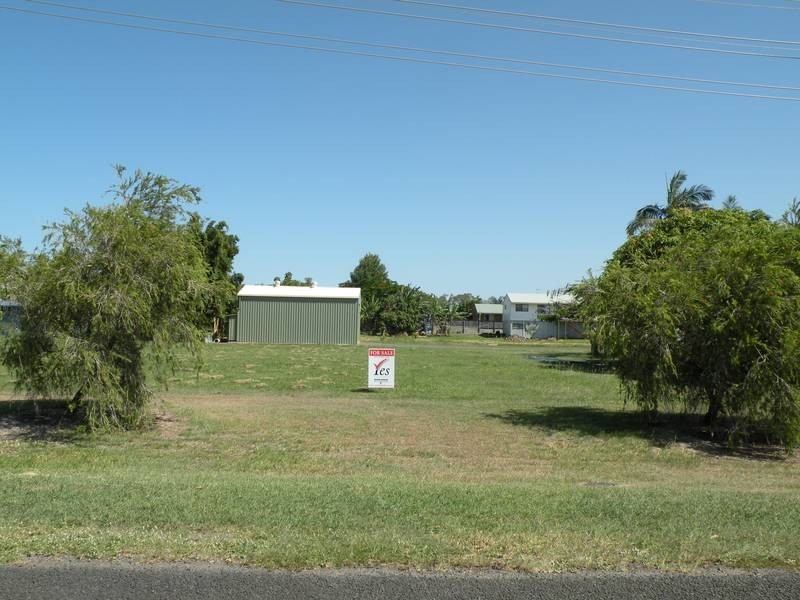 16 Duffy Street, Burnett Heads QLD 4670