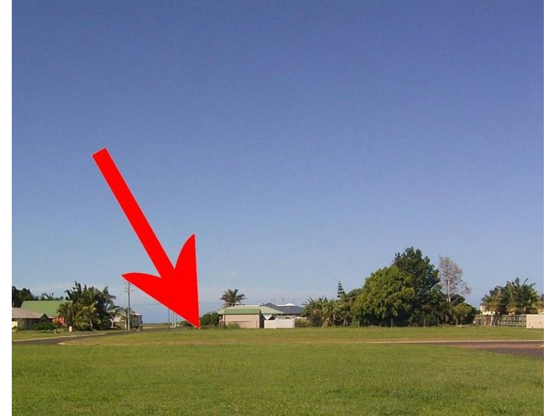 11 Cove Street, Burnett Heads QLD 4670
