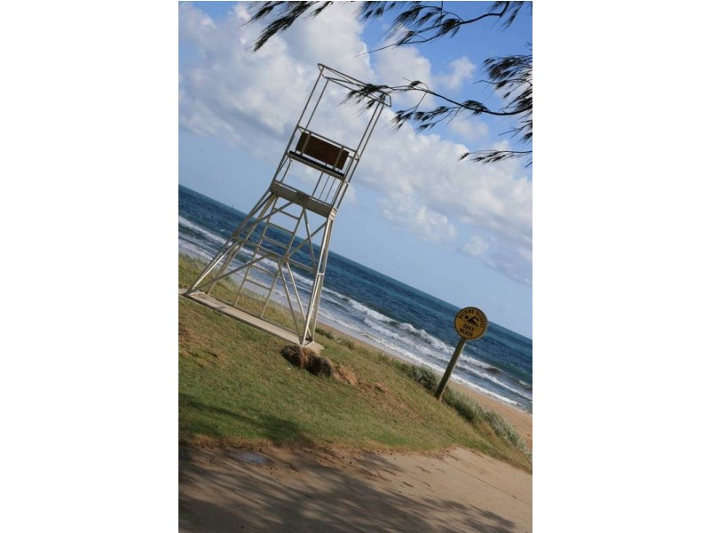 11 Cove Street, Burnett Heads QLD 4670