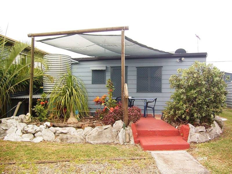 18 Hills Street, Bundaberg East QLD 4670