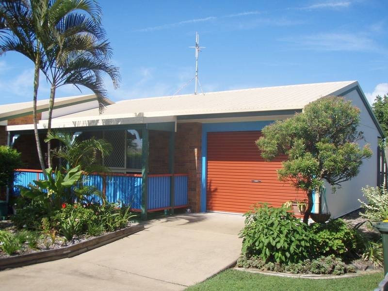 15 Ocean Street, Burnett Heads QLD 4670