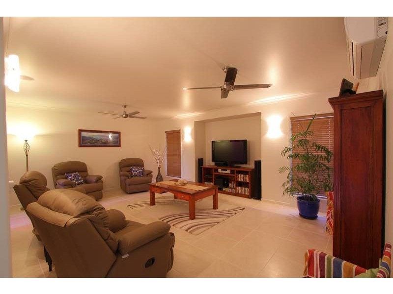 6 Baker-Finch, Bargara QLD 4670