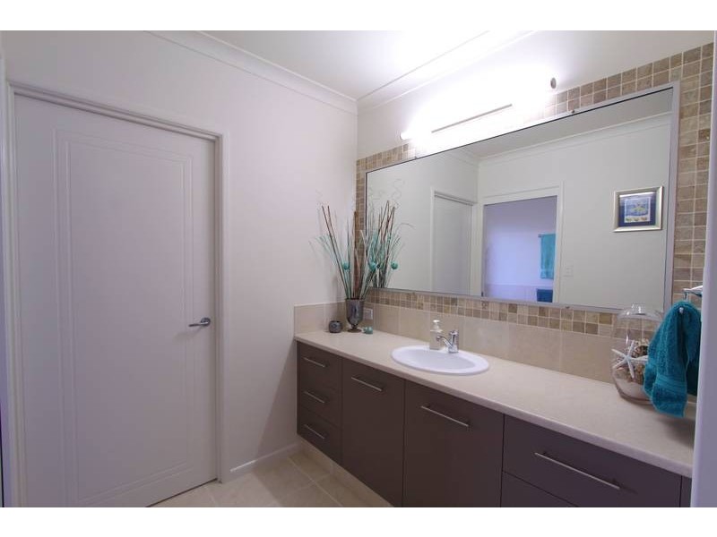 6 Baker-Finch, Bargara QLD 4670