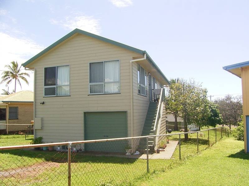 6 Lihs St, Elliott Heads QLD 4670