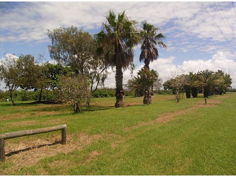 6 Lihs St, Elliott Heads QLD 4670