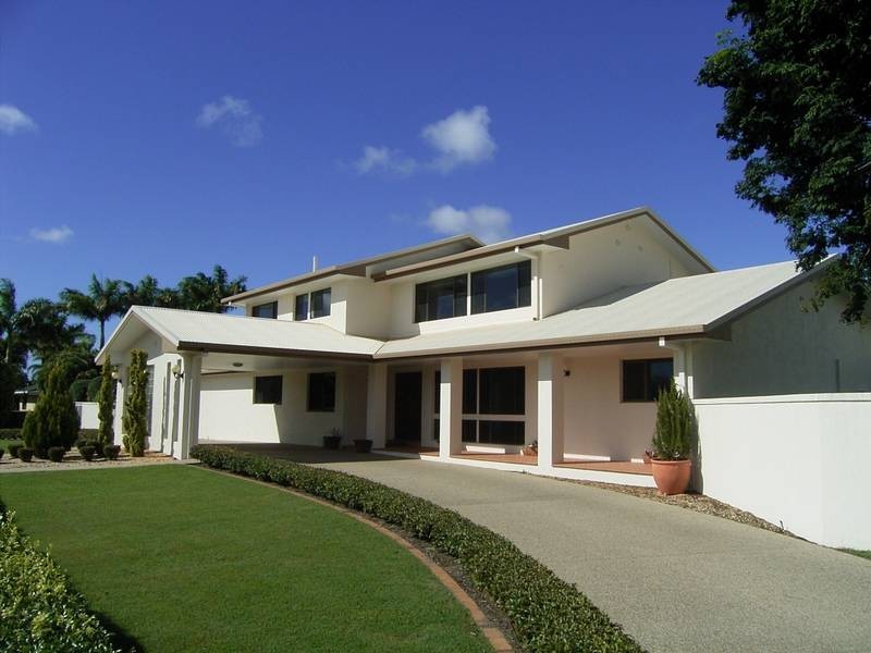 40 Avenell St, Avenell Heights QLD 4670