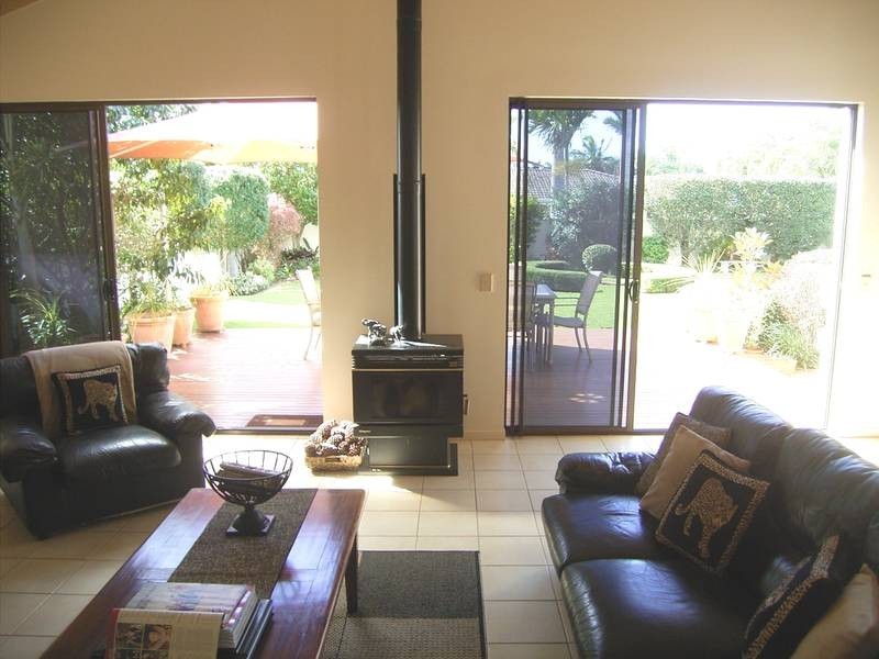 40 Avenell St, Avenell Heights QLD 4670