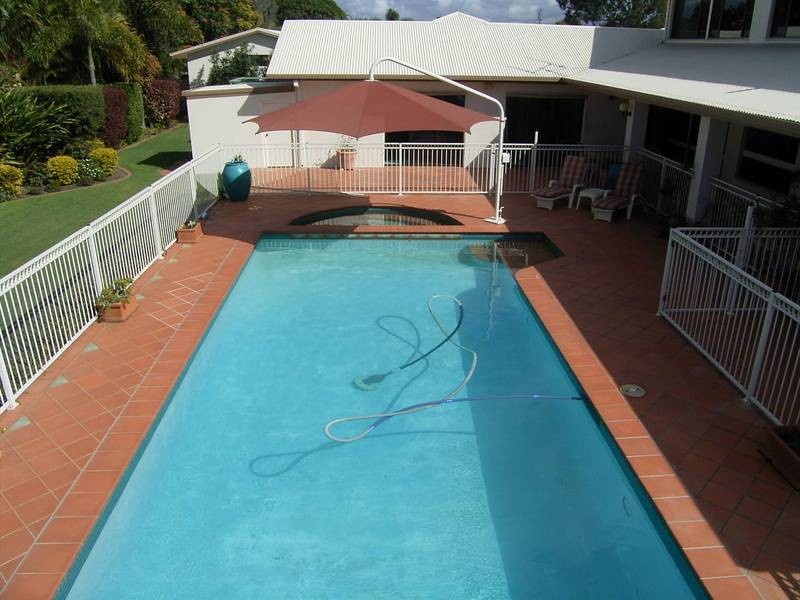 40 Avenell St, Avenell Heights QLD 4670
