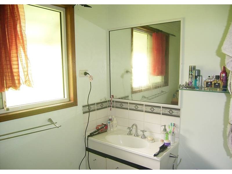 17 Grotherr St, Qunaba QLD 4670