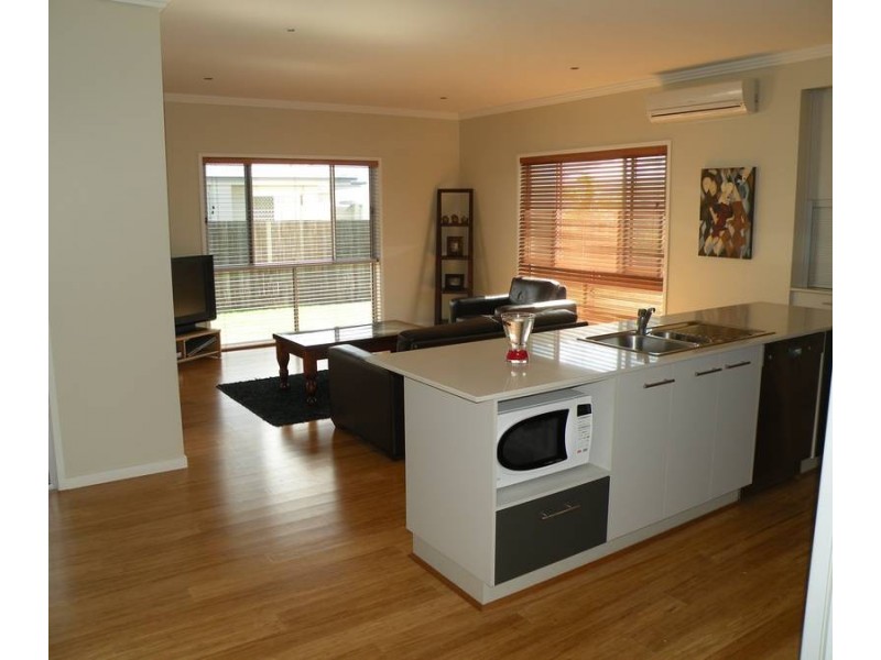 6 Chantilly St, Bargara QLD 4670