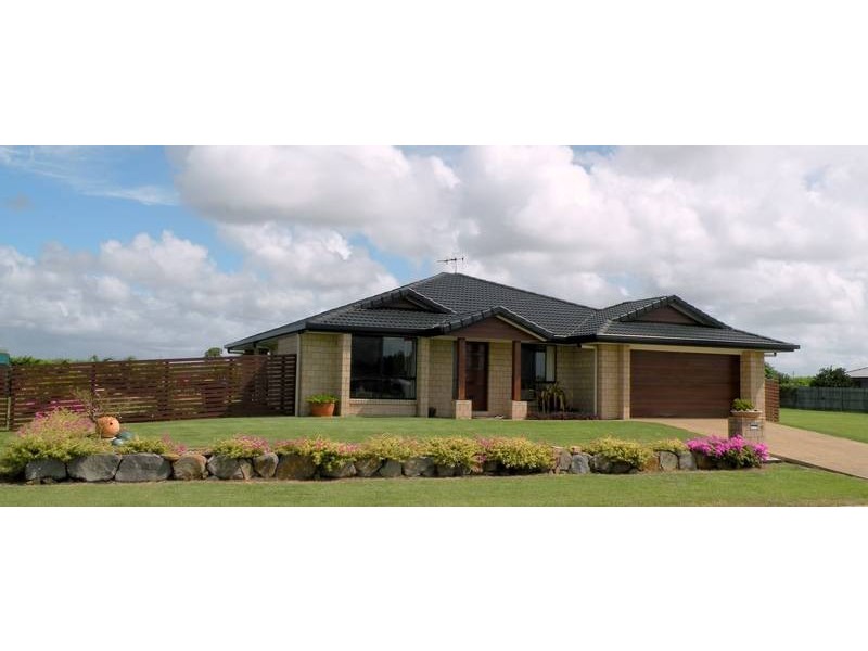 18 Neptune Street, Burnett Heads QLD 4670