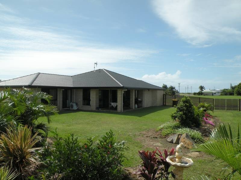 18 Neptune Street, Burnett Heads QLD 4670