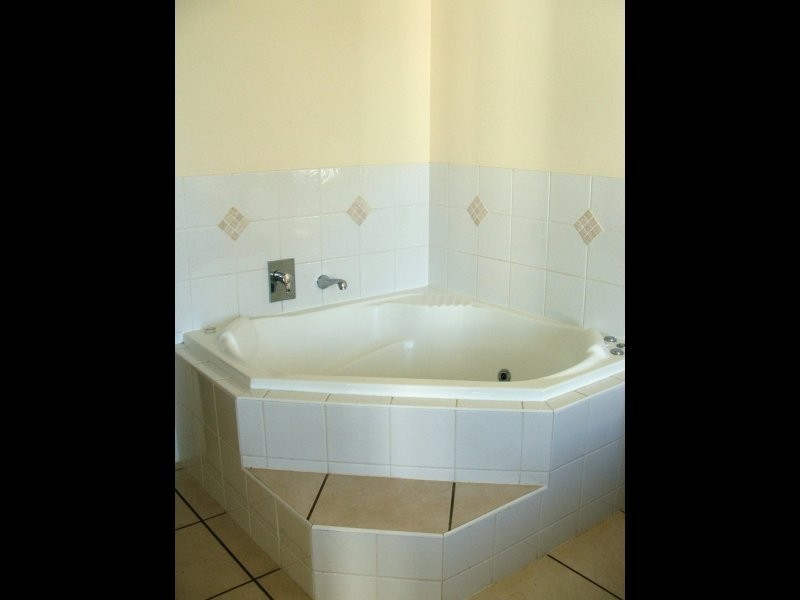 8/2-4 Baxter Street, Bargara QLD 4670