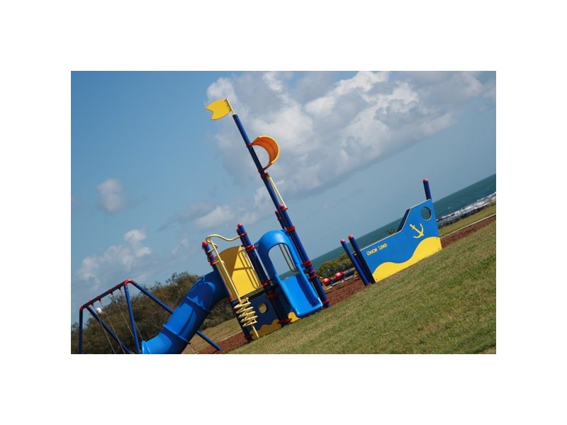 19 Shell Street, Burnett Heads QLD 4670