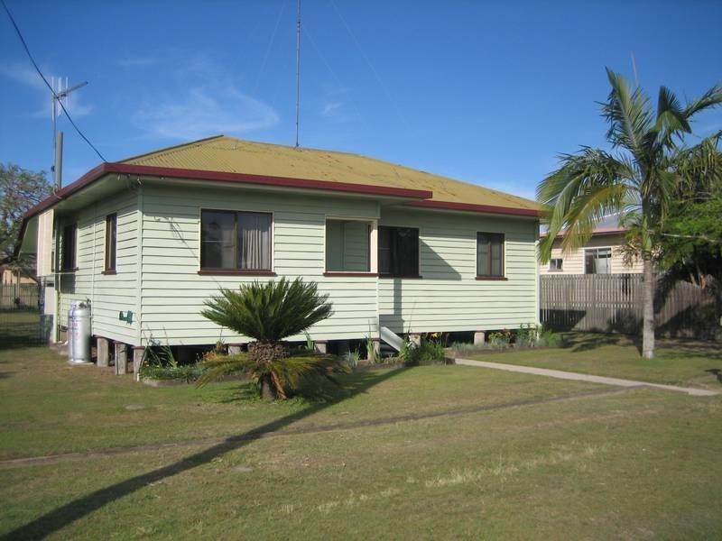 4 Livingstone St, Kepnock QLD 4670