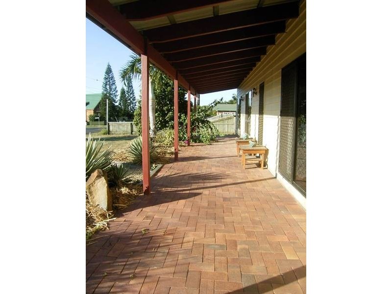 4 Pandanus Cr, Innes Park QLD 4670