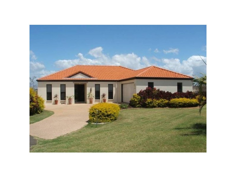 19 Chantelle, Coral Cove QLD 4670