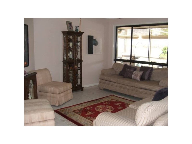 19 Chantelle, Coral Cove QLD 4670