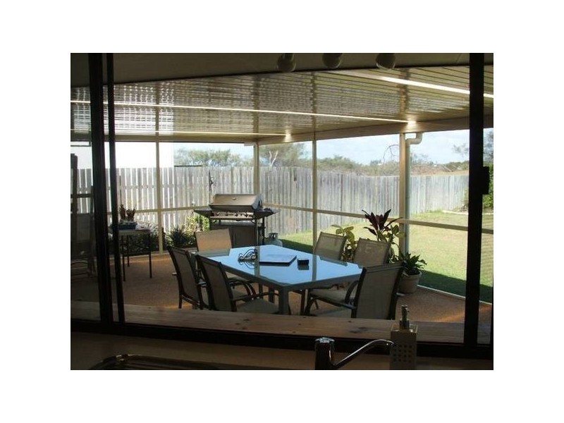 19 Chantelle, Coral Cove QLD 4670