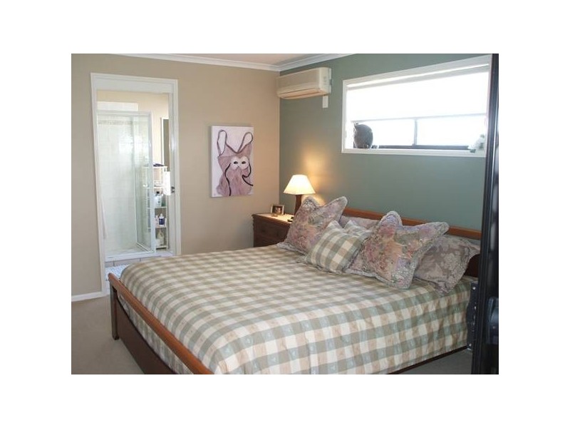 19 Chantelle, Coral Cove QLD 4670