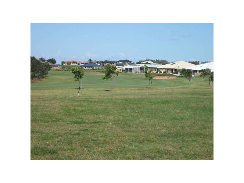 10 Betty Close, Coral Cove QLD 4670