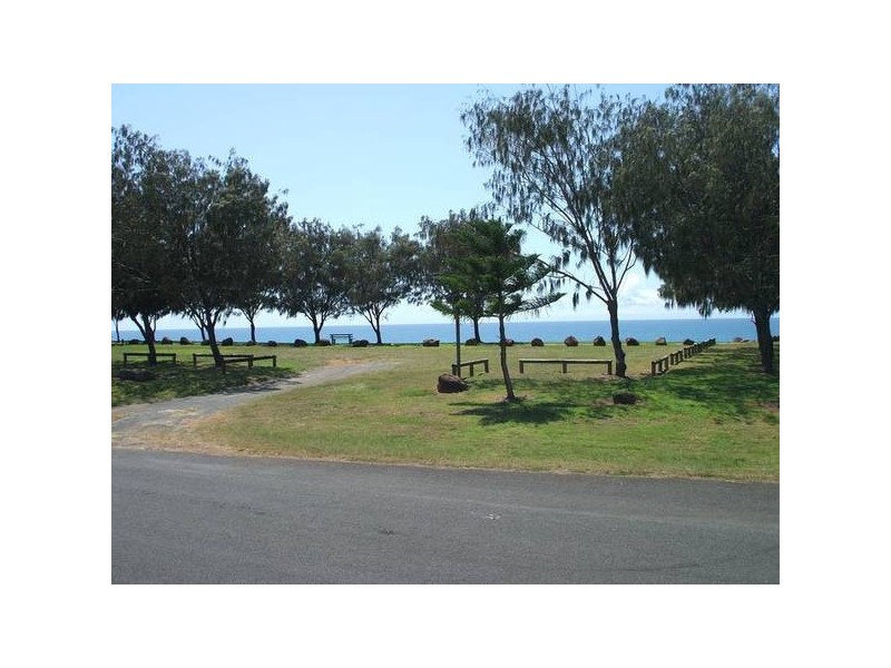 129 Barolin Esplanade, Coral Cove QLD 4670