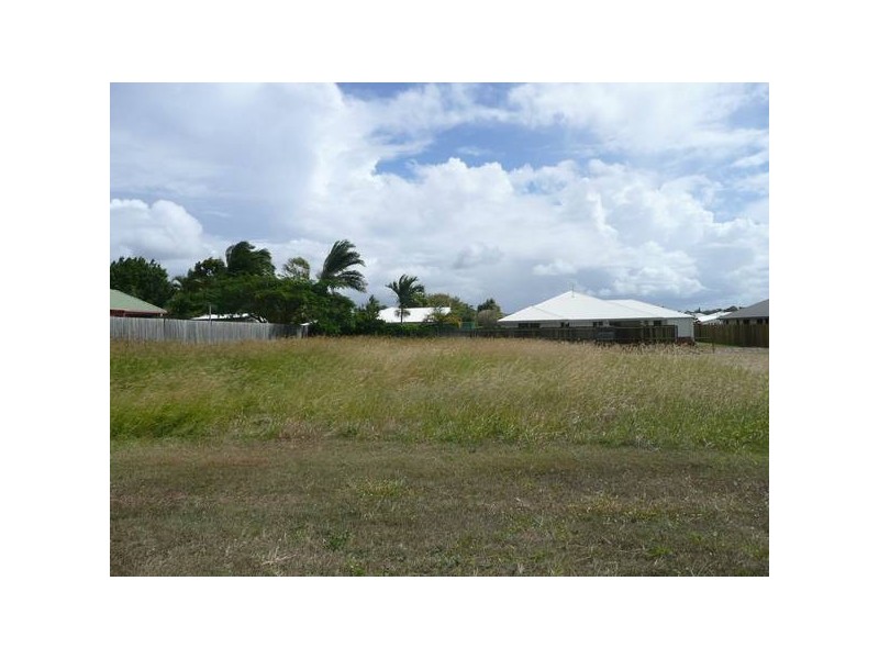 14 Andy Kemp Pl, Bargara QLD 4670