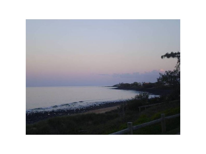 14 Andy Kemp Pl, Bargara QLD 4670