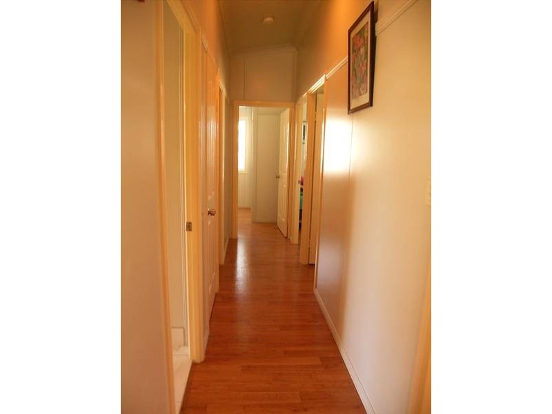 34 Shelley St, Burnett Heads QLD 4670