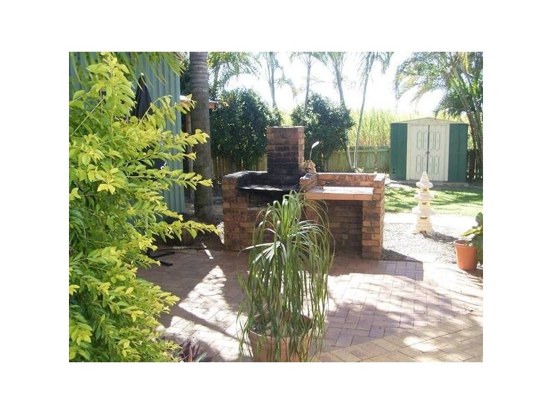 369 Windermere Rd, Qunaba QLD 4670