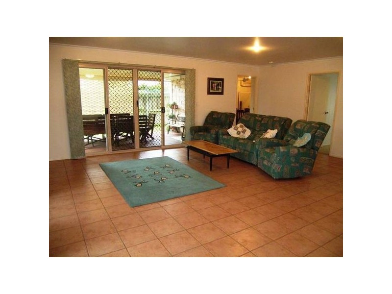 2 Pacific Crt, Bargara QLD 4670