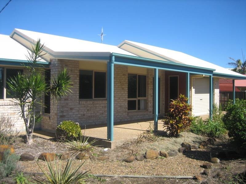 11 Grevillia Ave, Innes Park QLD 4670