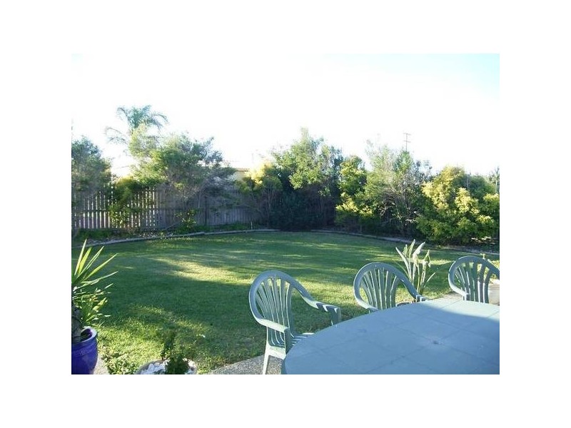 14 Marian St, Coral Cove QLD 4670