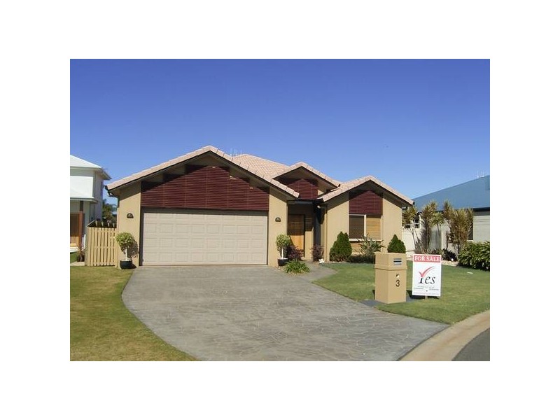 3 Robert John Cct, Coral Cove QLD 4670