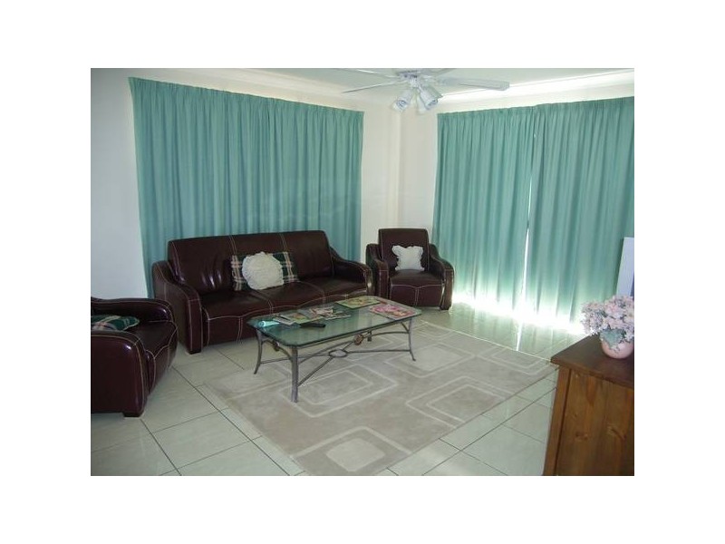 22 Toppers Dr, Coral Cove QLD 4670