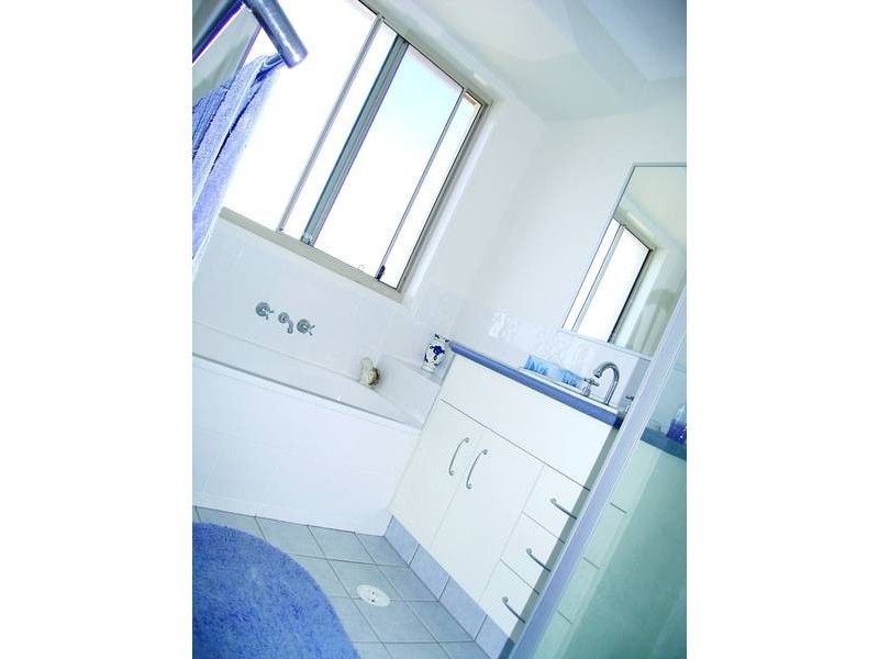 22 Toppers Dr, Coral Cove QLD 4670