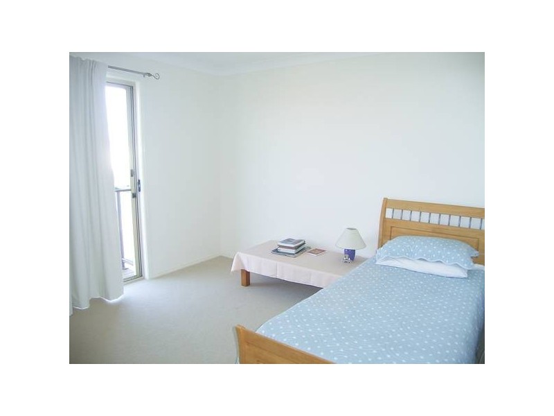 22 Toppers Dr, Coral Cove QLD 4670