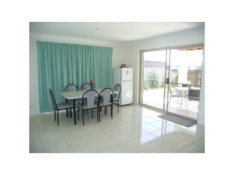 22 Toppers Dr, Coral Cove QLD 4670
