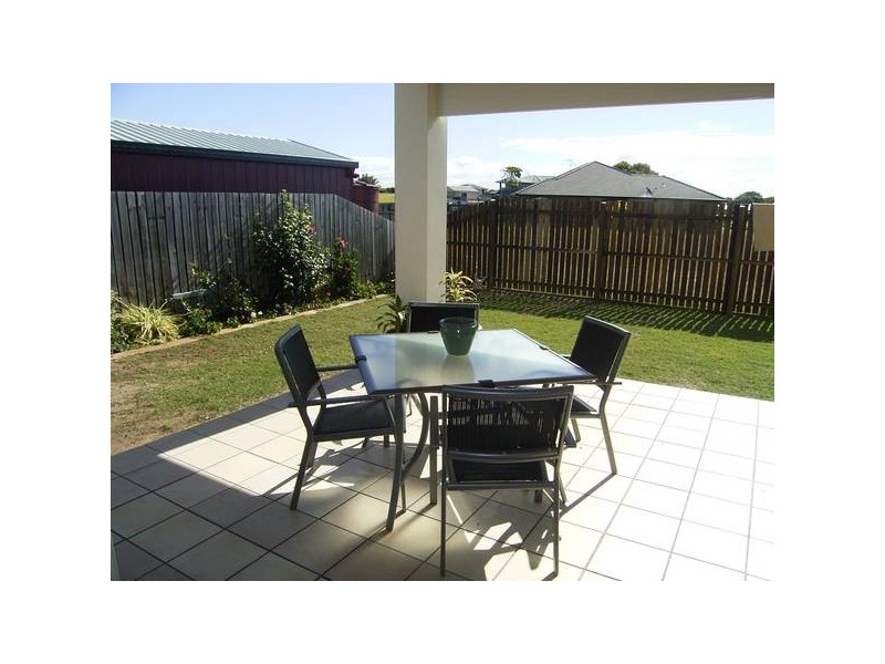 22 Toppers Dr, Coral Cove QLD 4670