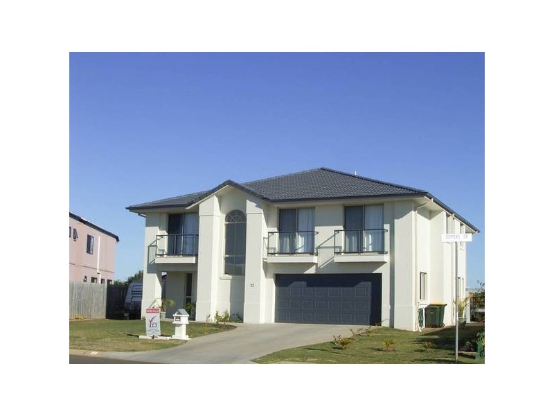 22 Toppers Dr, Coral Cove QLD 4670