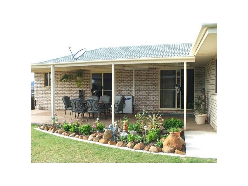 6 Landsborough St, Bargara QLD 4670