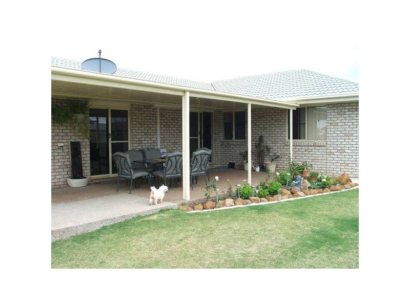 6 Landsborough St, Bargara QLD 4670