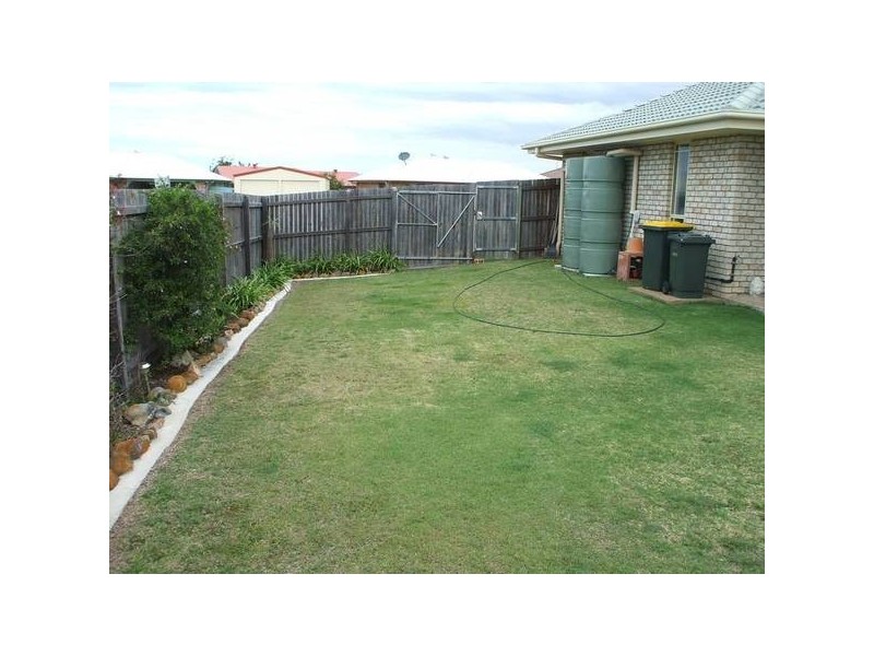 6 Landsborough St, Bargara QLD 4670