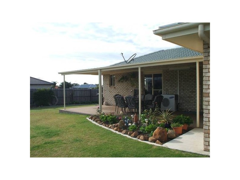 6 Landsborough St, Bargara QLD 4670