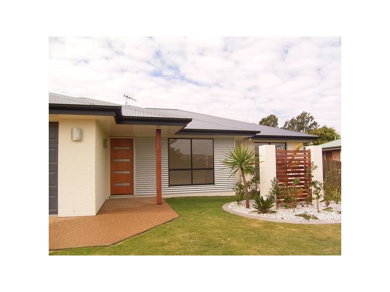 7 Cove Street, Burnett Heads QLD 4670