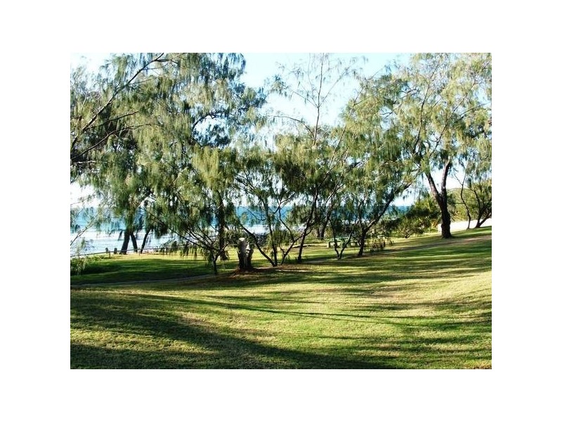 37 & 38 Pebble Beach Dr, Coral Cove QLD 4670