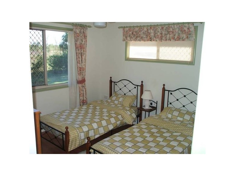 66 Innes Park Rd, Innes Park QLD 4670